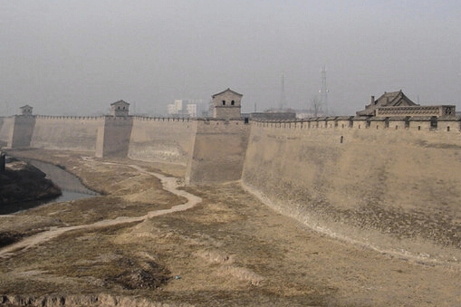 The Ming city wall is adopting LED lighting acrossing the board